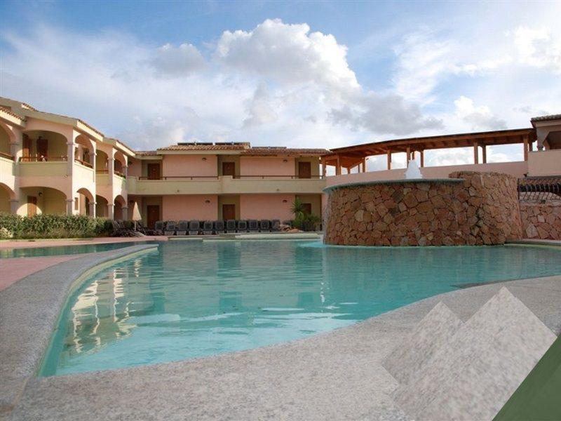 Nyce Club Sport Village Badesi Dış mekan fotoğraf